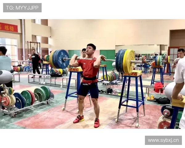 全面系统掌握举重基础训练方法与实战技巧新手入门详解指南全攻略 全面系统掌握举重基础训练方法与实战技巧新手入门详解指南全攻略